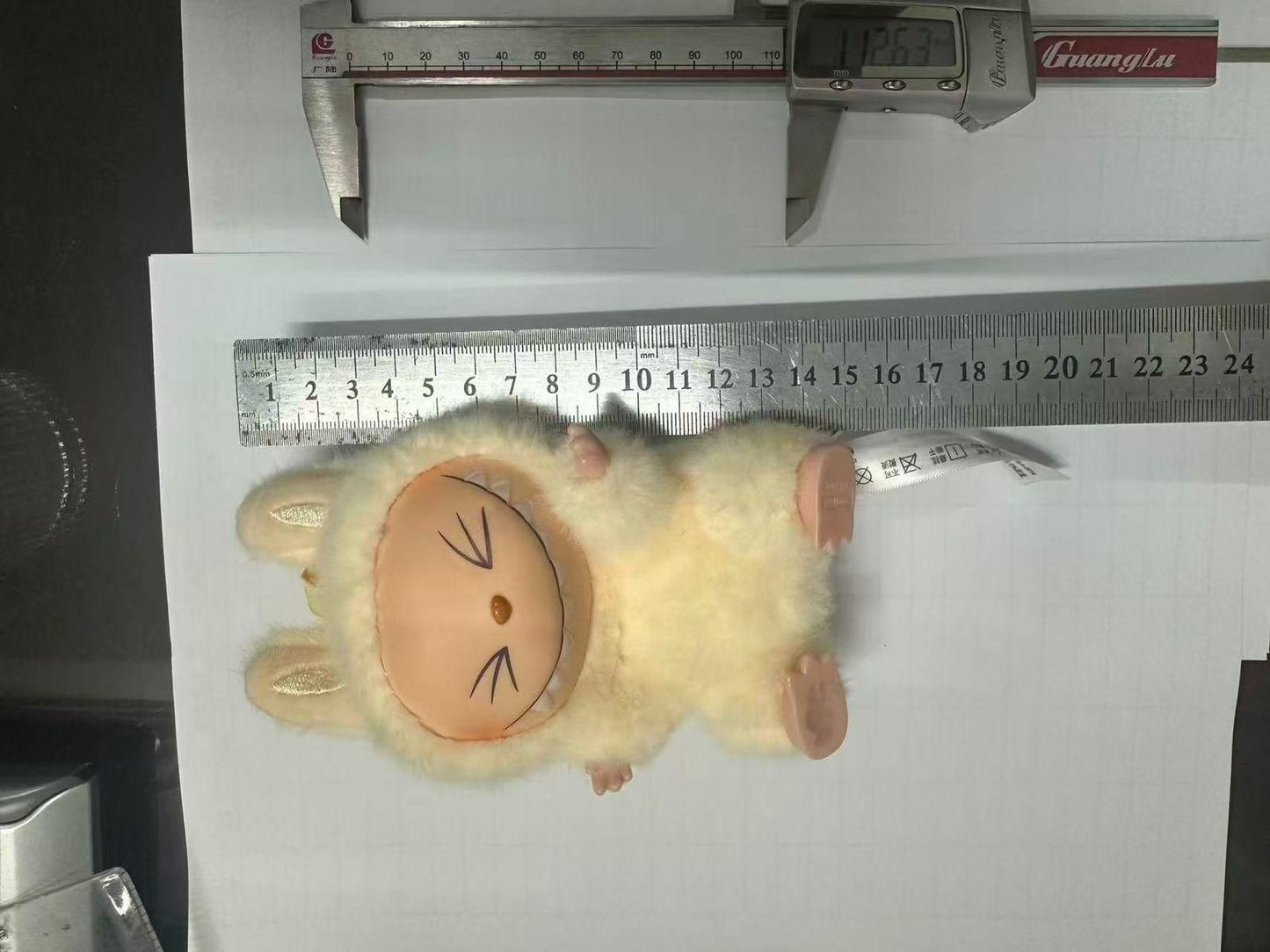 Labubu Monster Doll – Adorably Collectible !