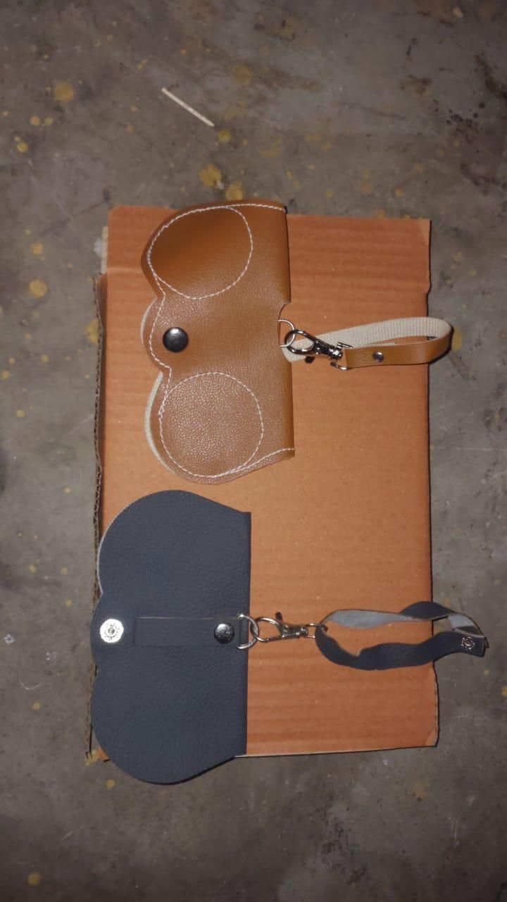 😎 Leather Sunglasses Case – Sleek, Protective & Travel-Ready (Pack of 2)