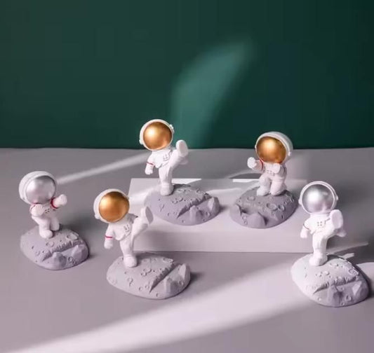 Nordic Style Astronaut Mobile Phone Stand Holder | Cute Desktop Accessory