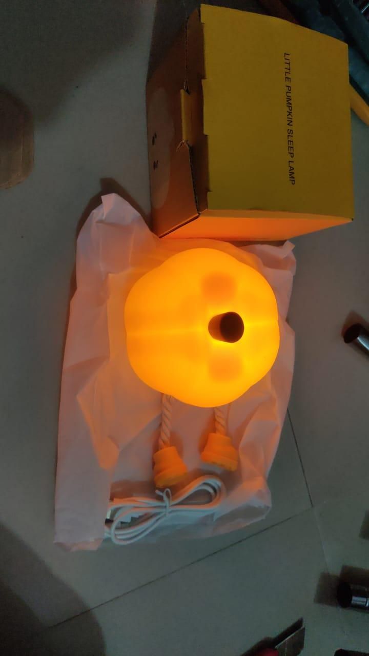 🎃 Sad Pumpkin Silicone Night Lamp – Cute, Soft & Mood-Lifting Glow!